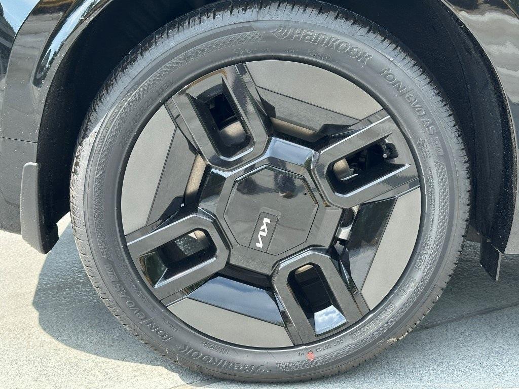 new 2026 Kia EV9 car, priced at $70,100