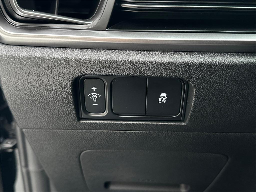 new 2026 Kia Sorento car, priced at $30,177