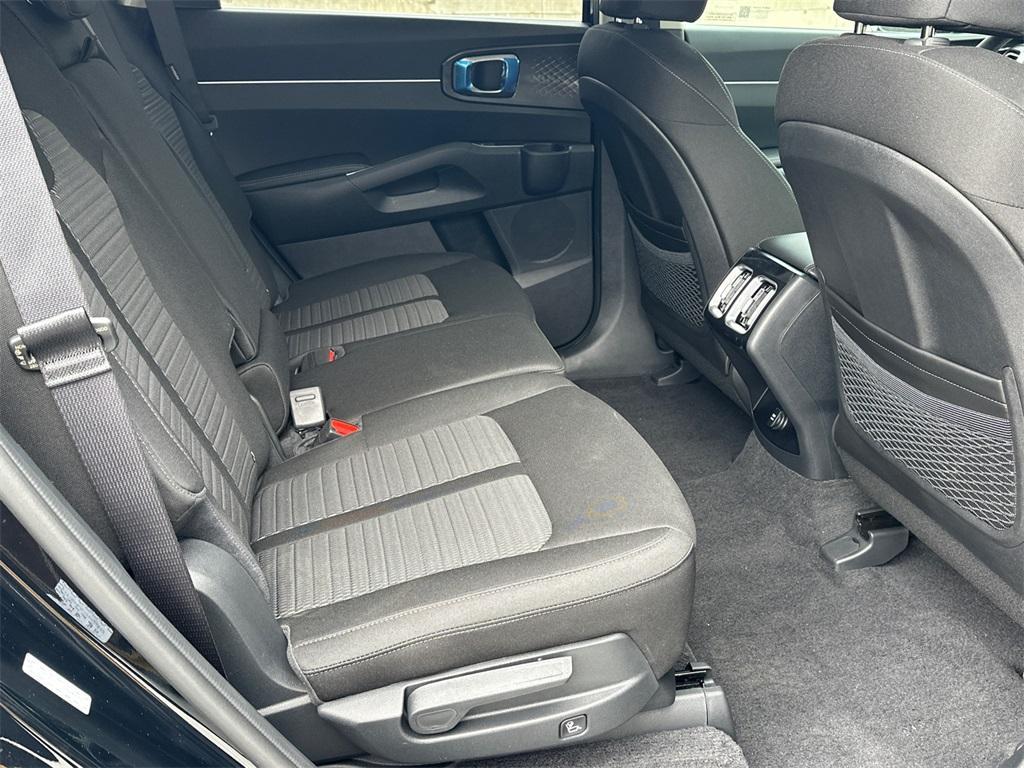 new 2026 Kia Sorento car, priced at $30,177