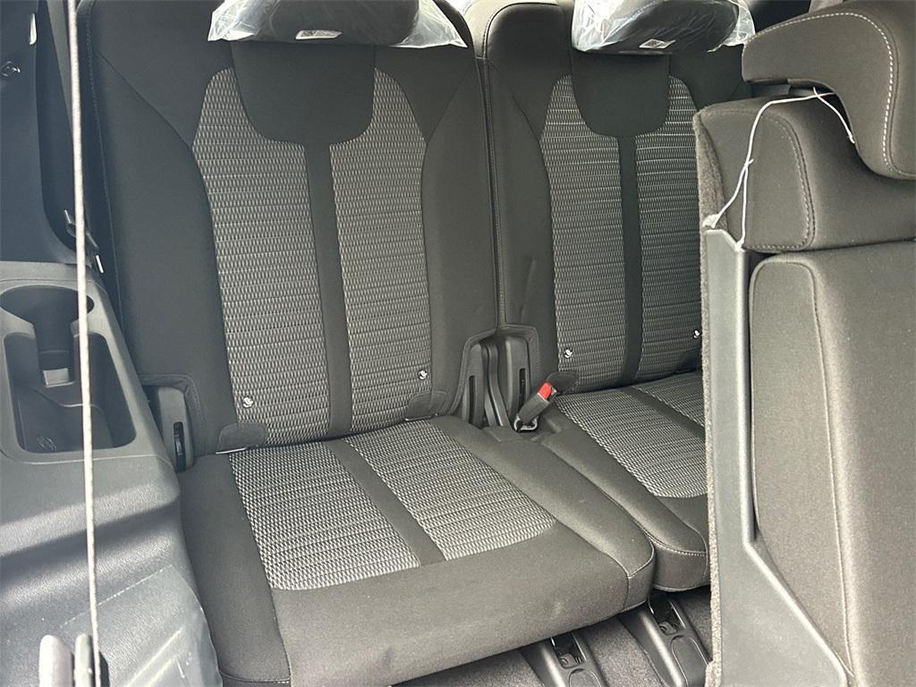 new 2026 Kia Sorento car, priced at $30,177