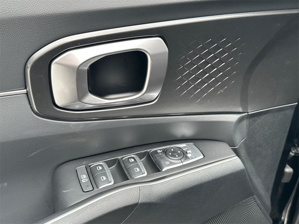 new 2026 Kia Sorento car, priced at $30,177