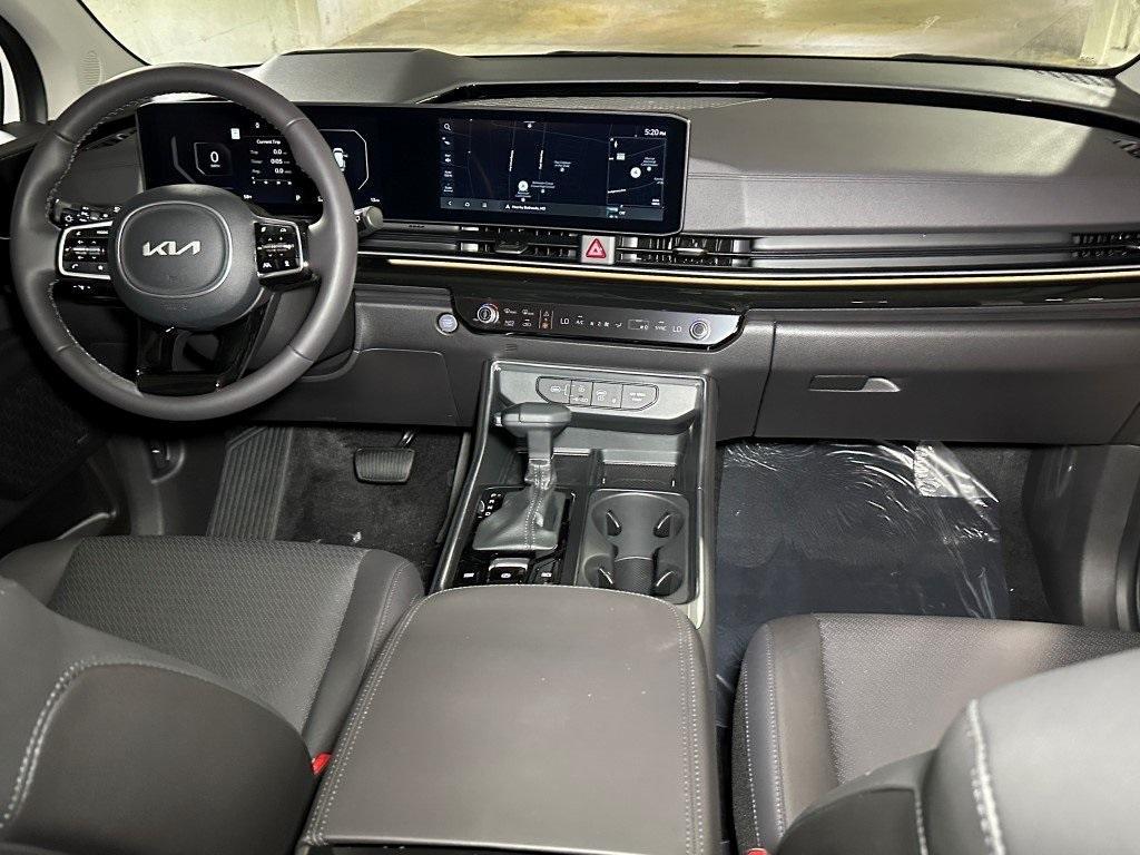 new 2025 Kia Carnival car, priced at $51,255