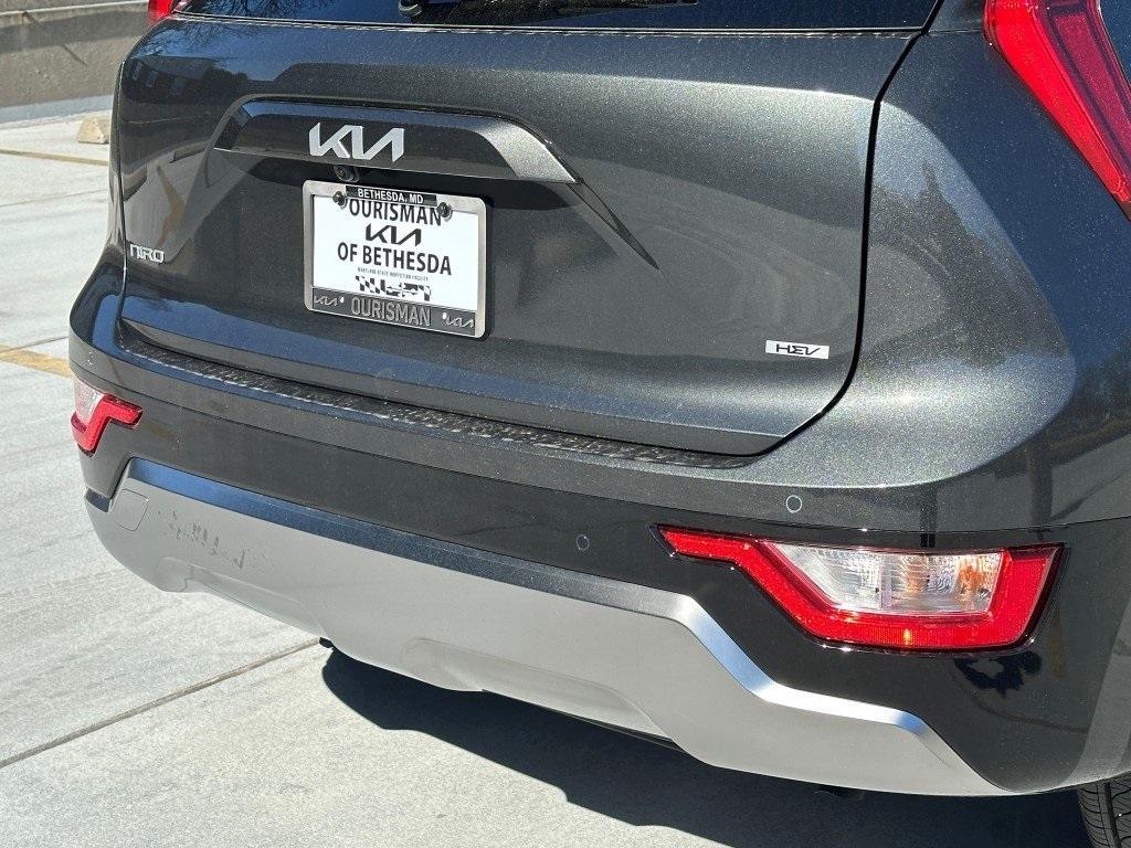 new 2025 Kia Niro car, priced at $33,606