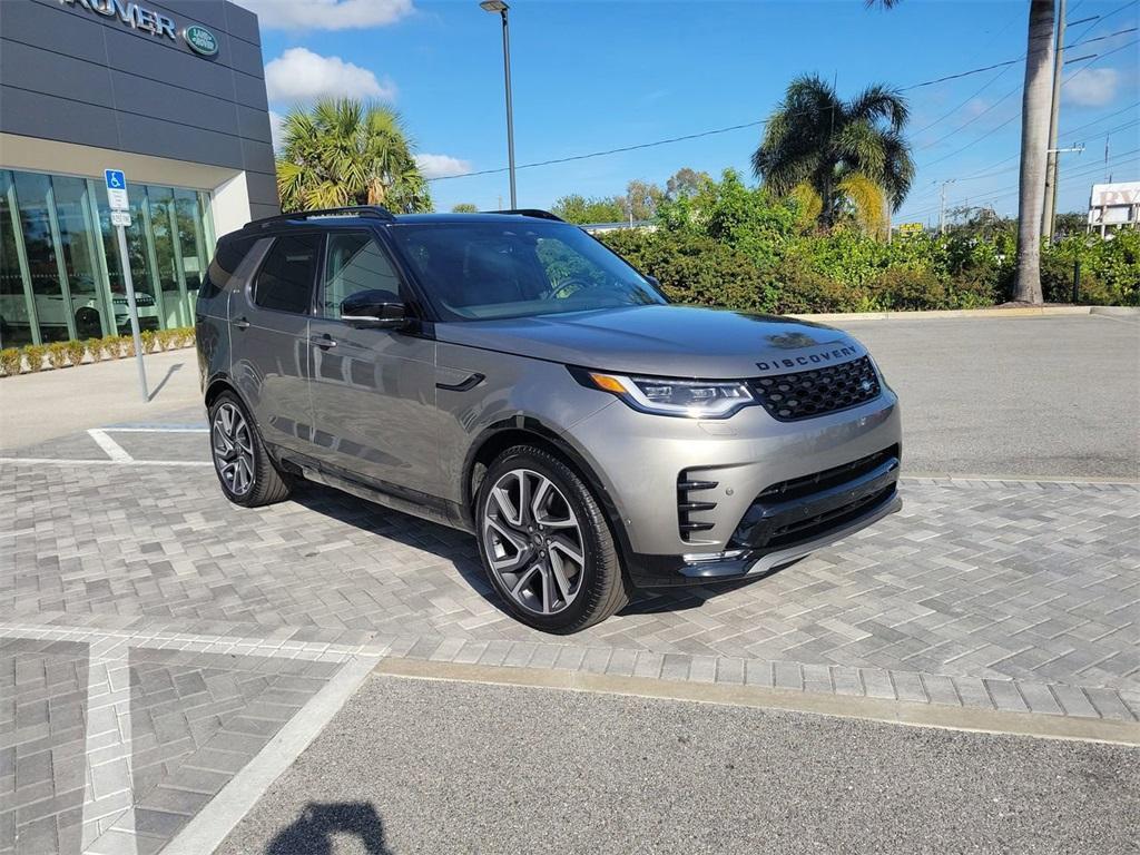 new 2025 Land Rover Discovery car, priced at $78,928