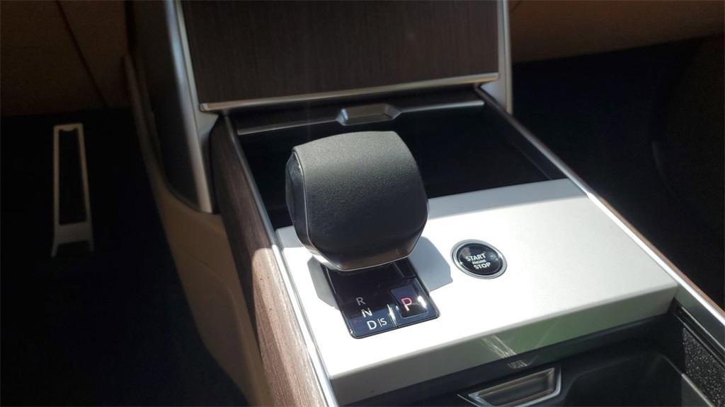 new 2025 Land Rover Range Rover car, priced at $130,435