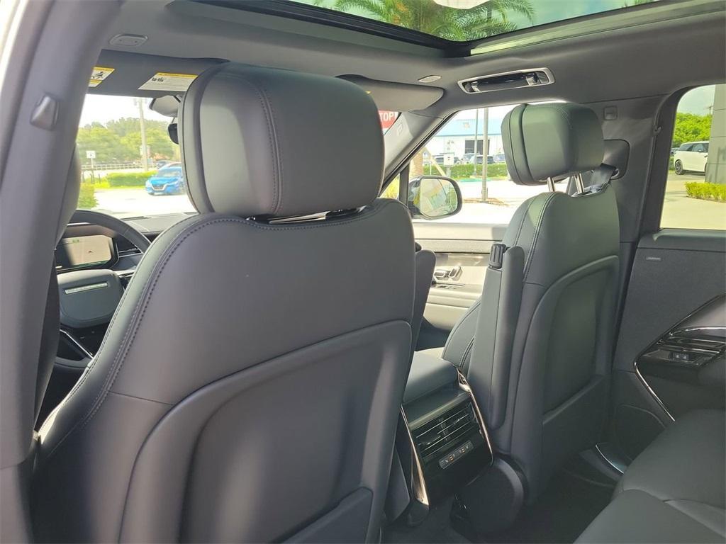 new 2025 Land Rover Range Rover Sport car, priced at $101,215