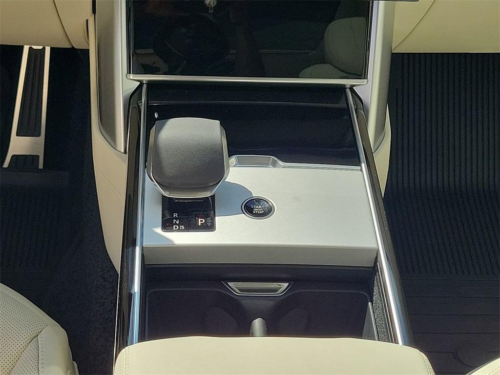 new 2025 Land Rover Range Rover car, priced at $127,910