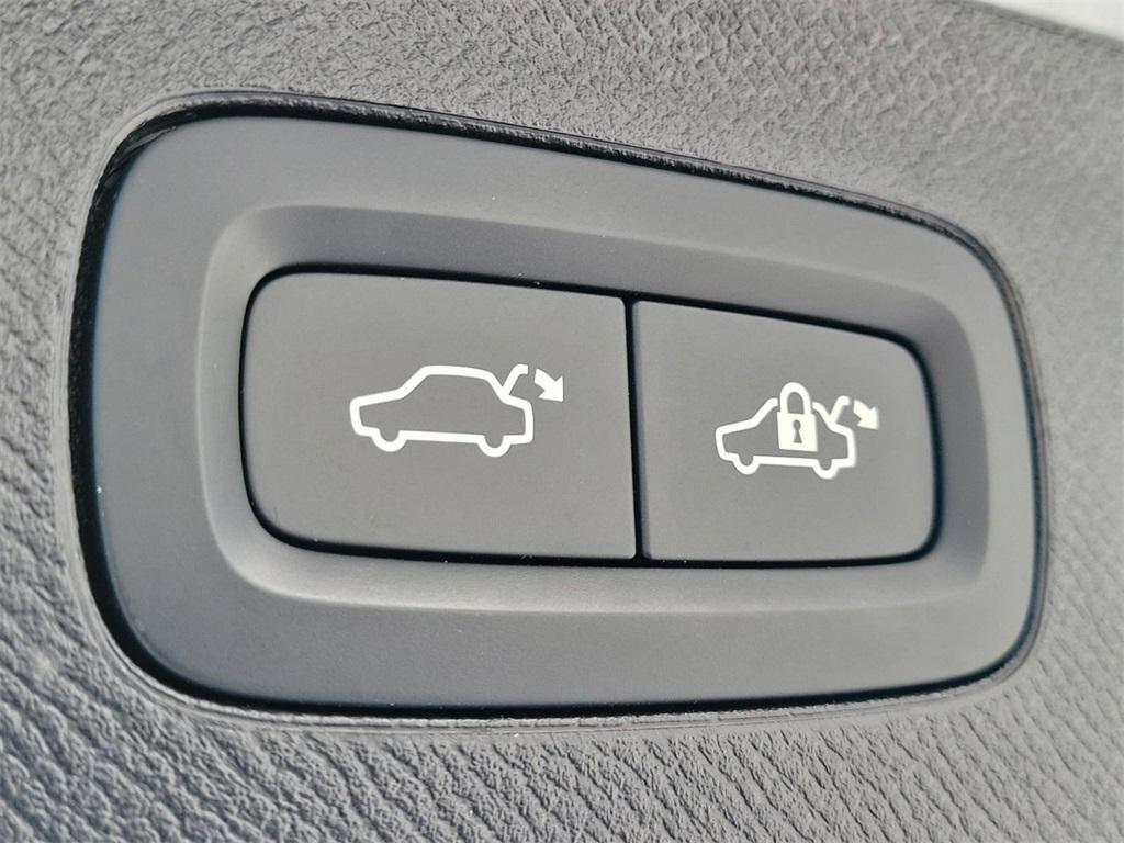 used 2024 Volvo XC90 car, priced at $54,997