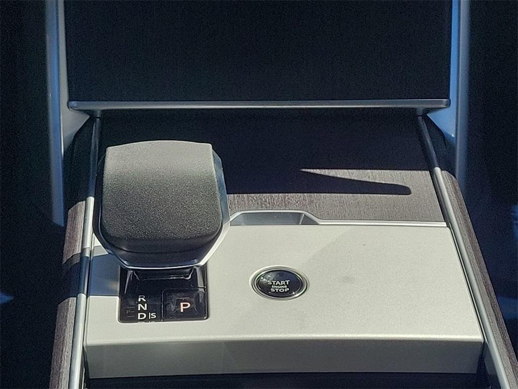 new 2025 Land Rover Range Rover car, priced at $152,065
