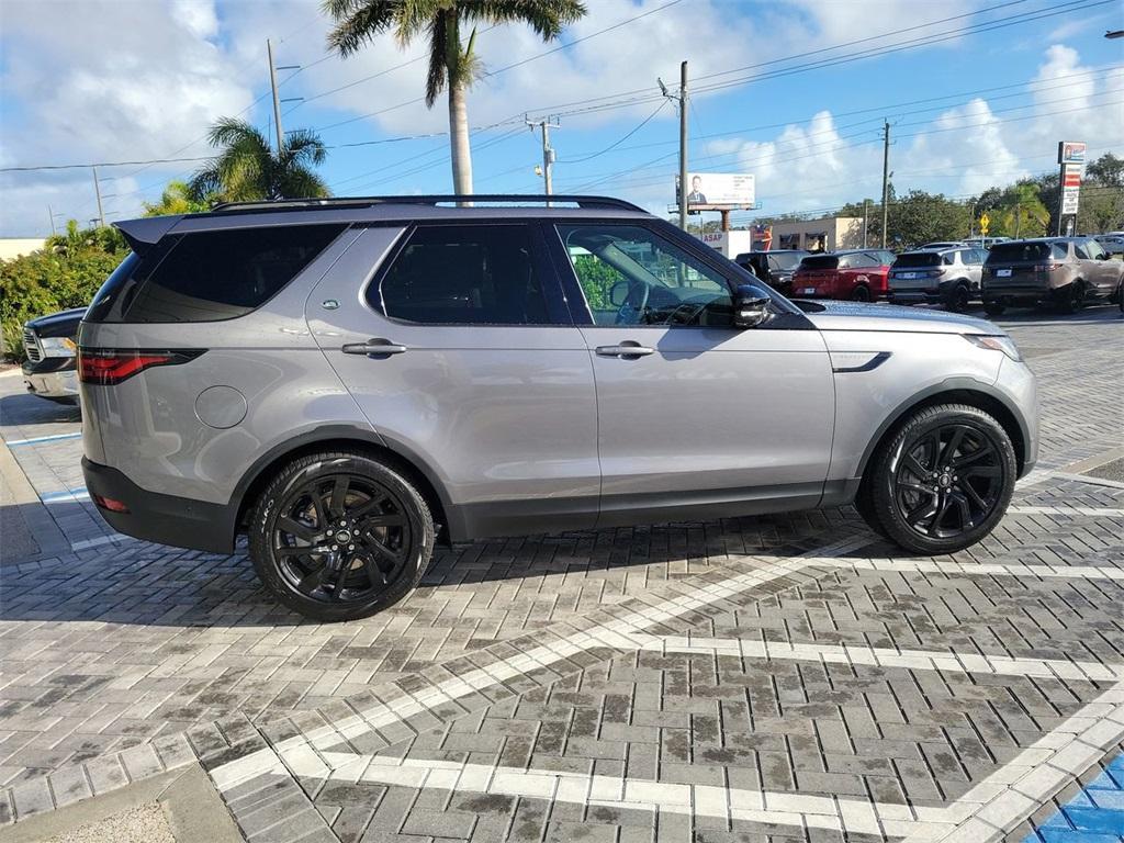 new 2025 Land Rover Discovery car, priced at $68,293