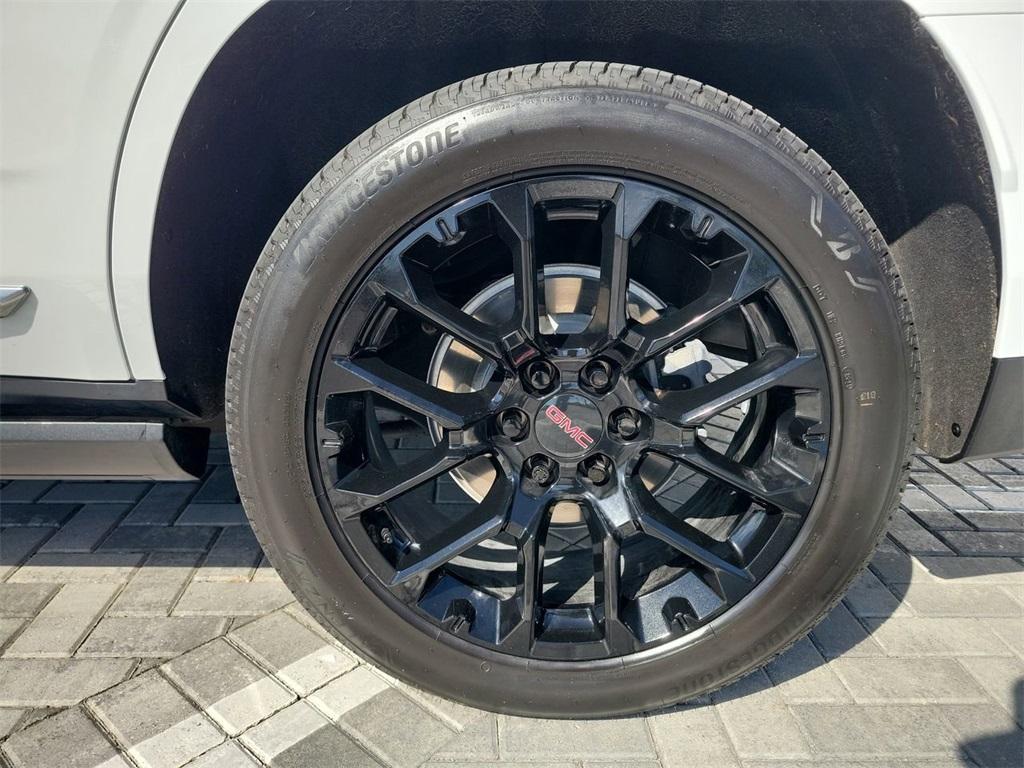 used 2022 GMC Yukon car, priced at $60,997