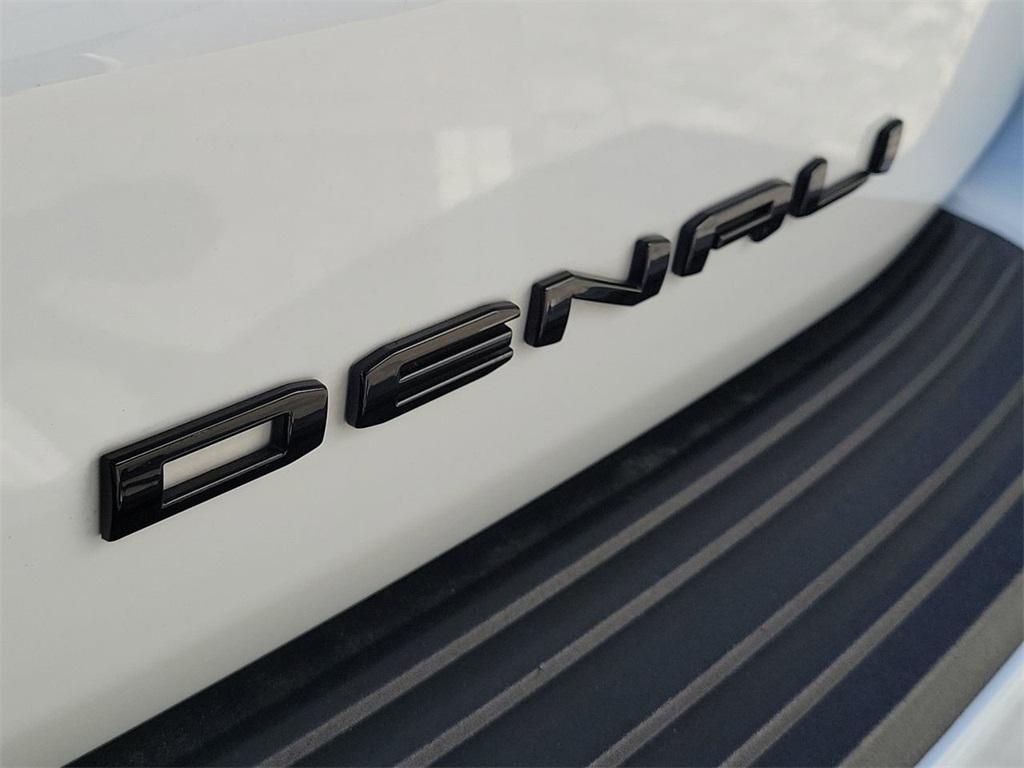 used 2022 GMC Yukon car, priced at $60,997