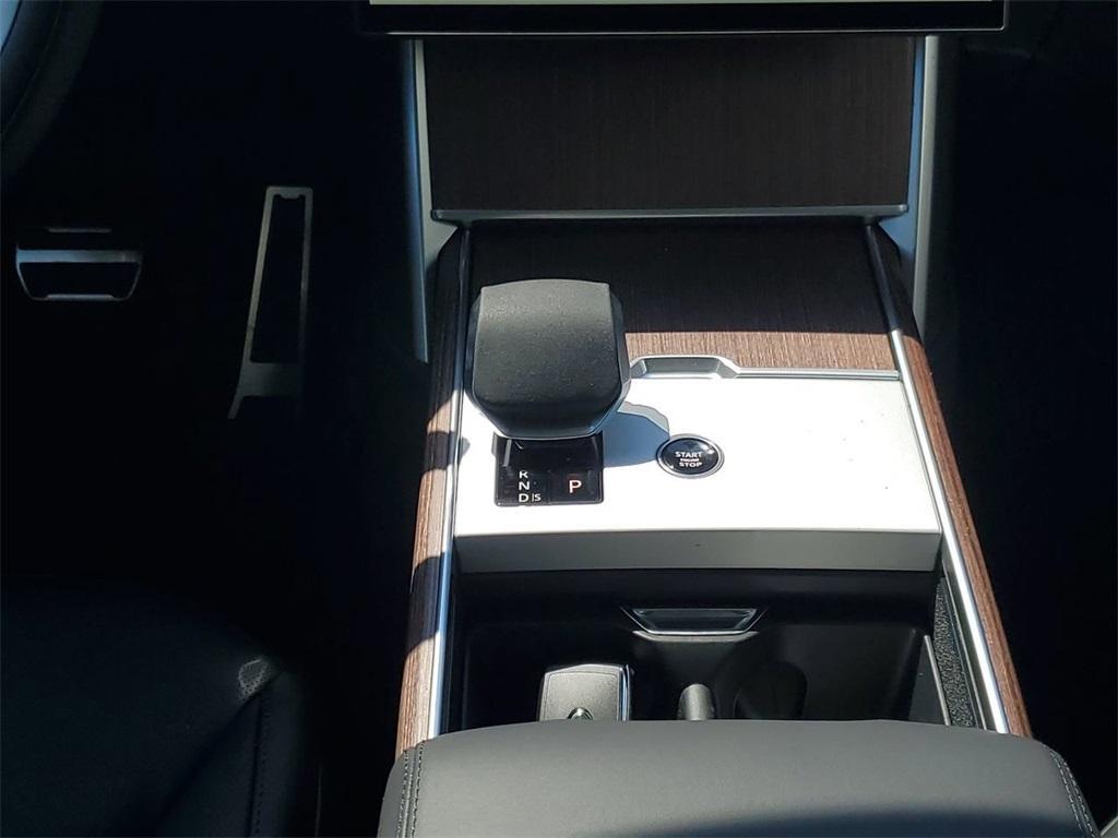 new 2025 Land Rover Range Rover car, priced at $130,885