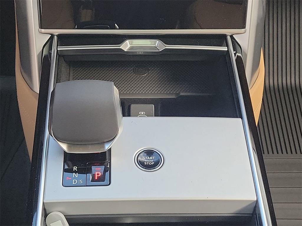 new 2025 Land Rover Range Rover car, priced at $136,385