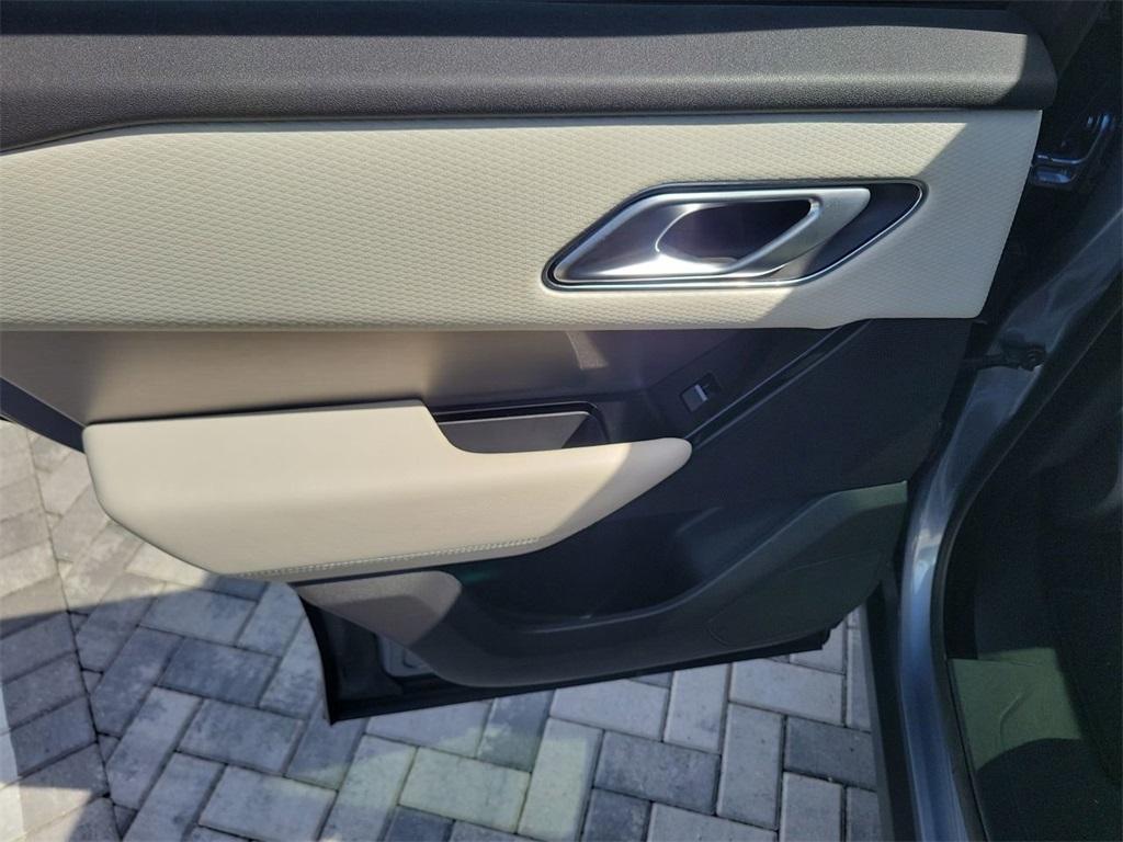 used 2021 Land Rover Range Rover Velar car, priced at $28,997