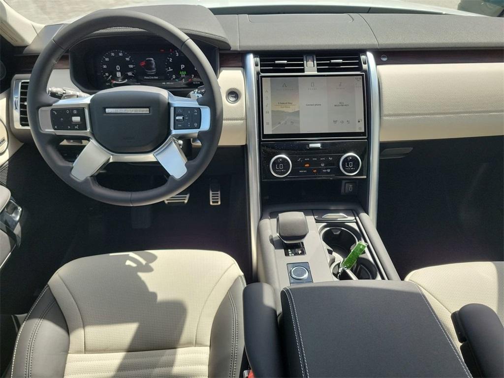 new 2026 Land Rover Discovery car