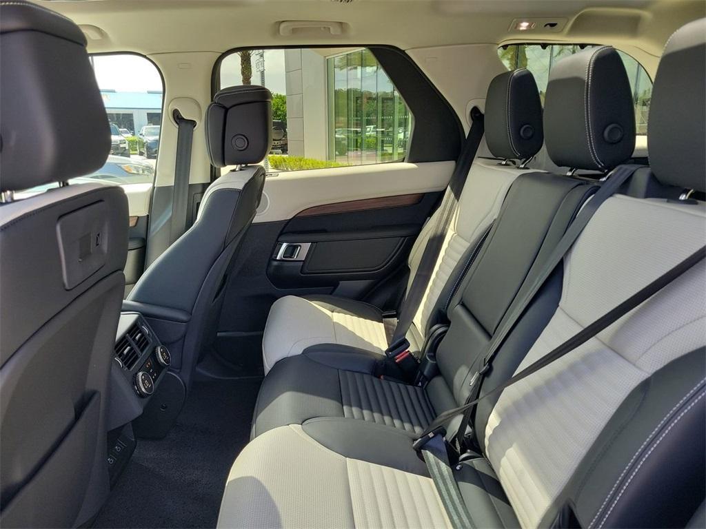 new 2026 Land Rover Discovery car