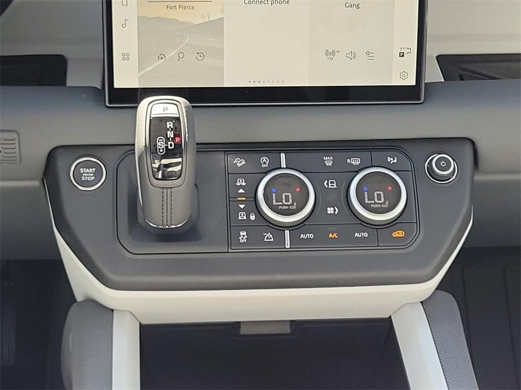 new 2025 Land Rover Defender car