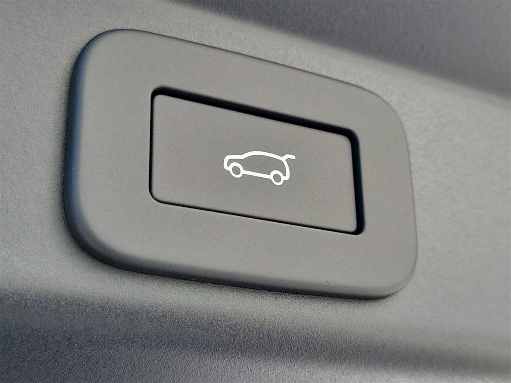new 2025 Land Rover Range Rover Sport car, priced at $120,185
