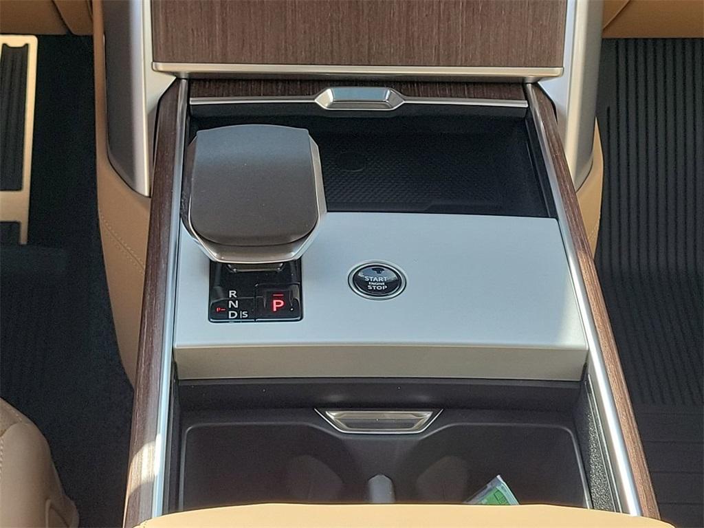 new 2025 Land Rover Range Rover car, priced at $152,560