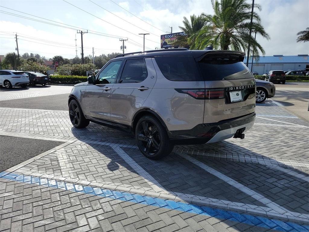 new 2025 Land Rover Discovery car, priced at $86,528