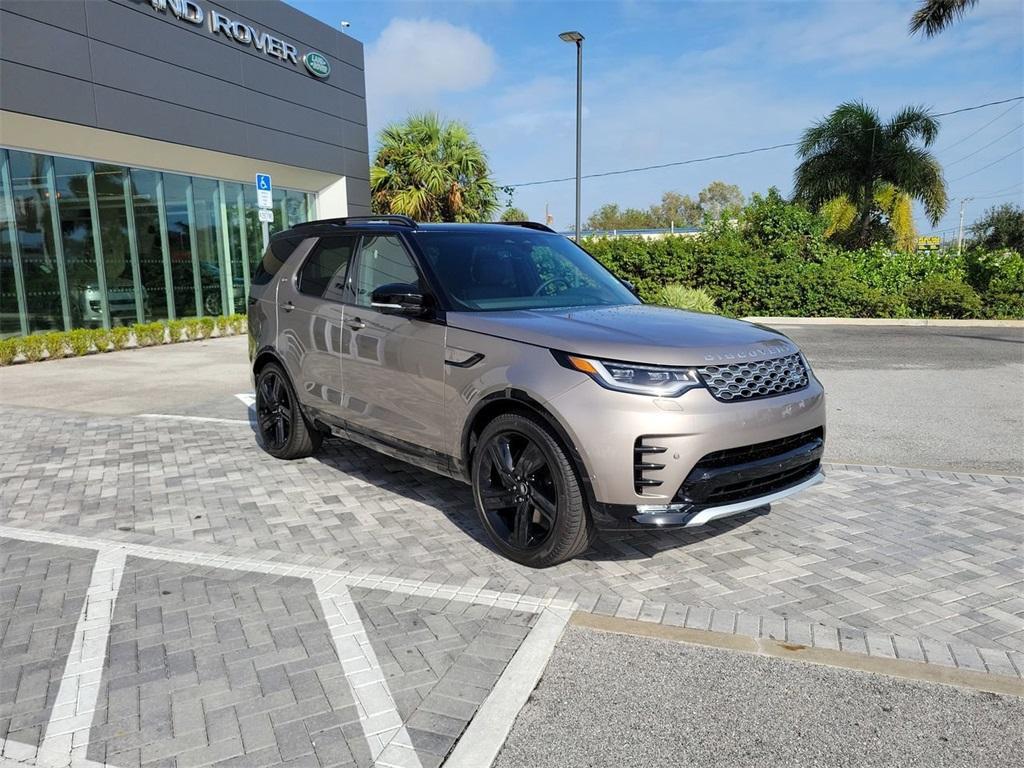 new 2025 Land Rover Discovery car, priced at $86,528