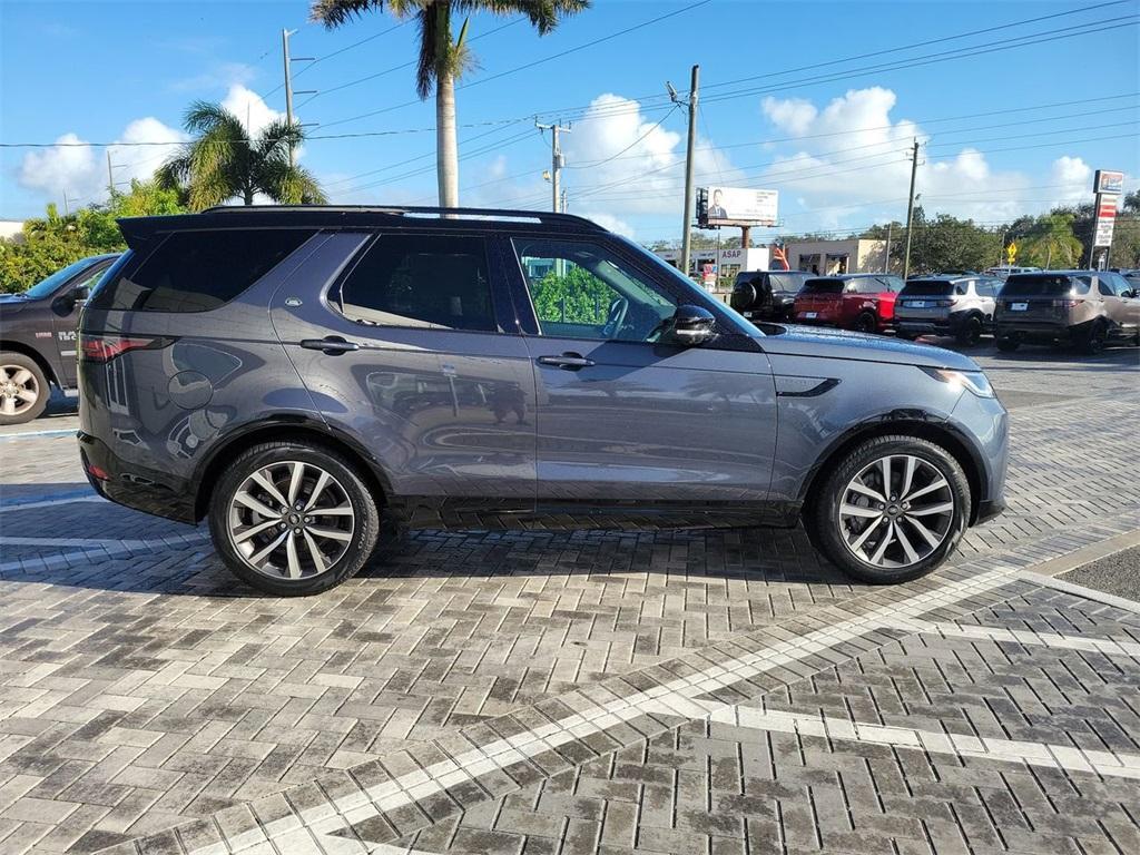 new 2025 Land Rover Discovery car, priced at $75,778