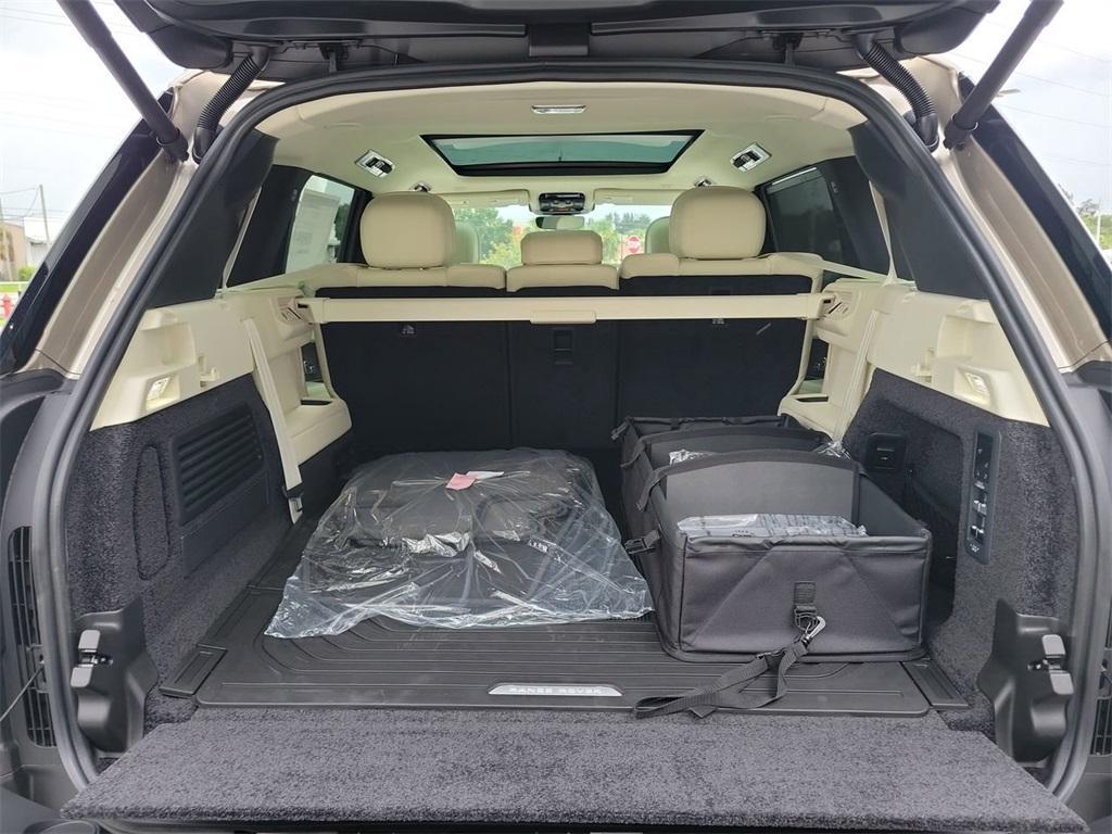 new 2025 Land Rover Range Rover car, priced at $152,400