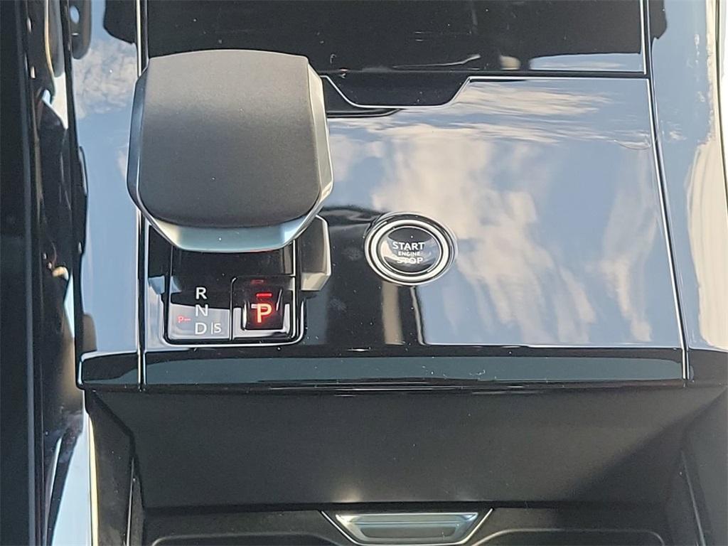 new 2025 Land Rover Range Rover Sport car, priced at $105,560