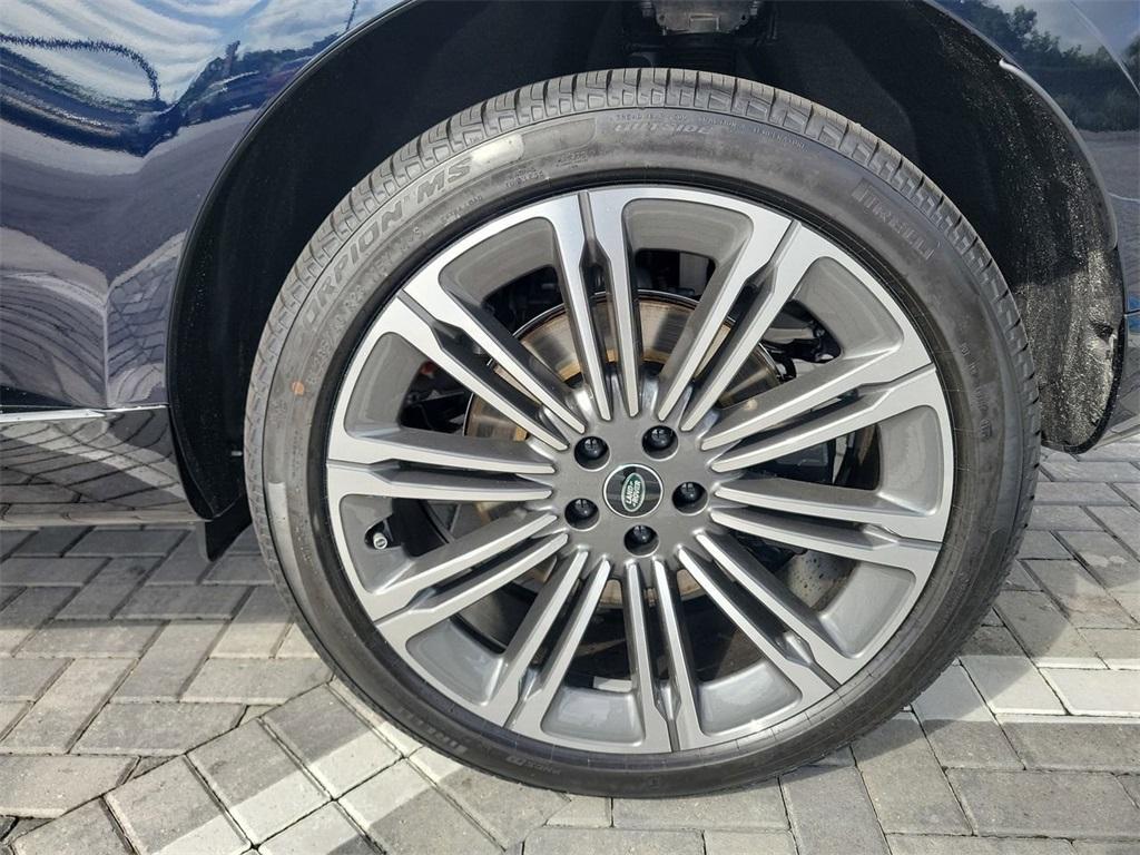 new 2025 Land Rover Range Rover car