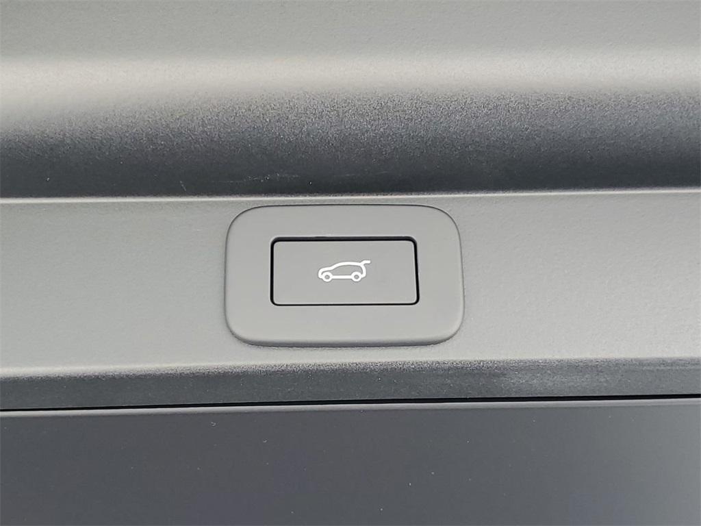 new 2025 Land Rover Range Rover car, priced at $132,785