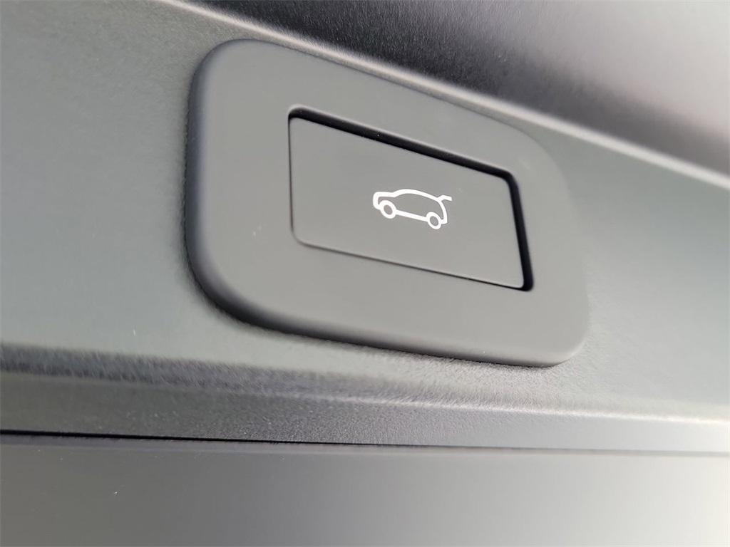 new 2025 Land Rover Range Rover car, priced at $193,900