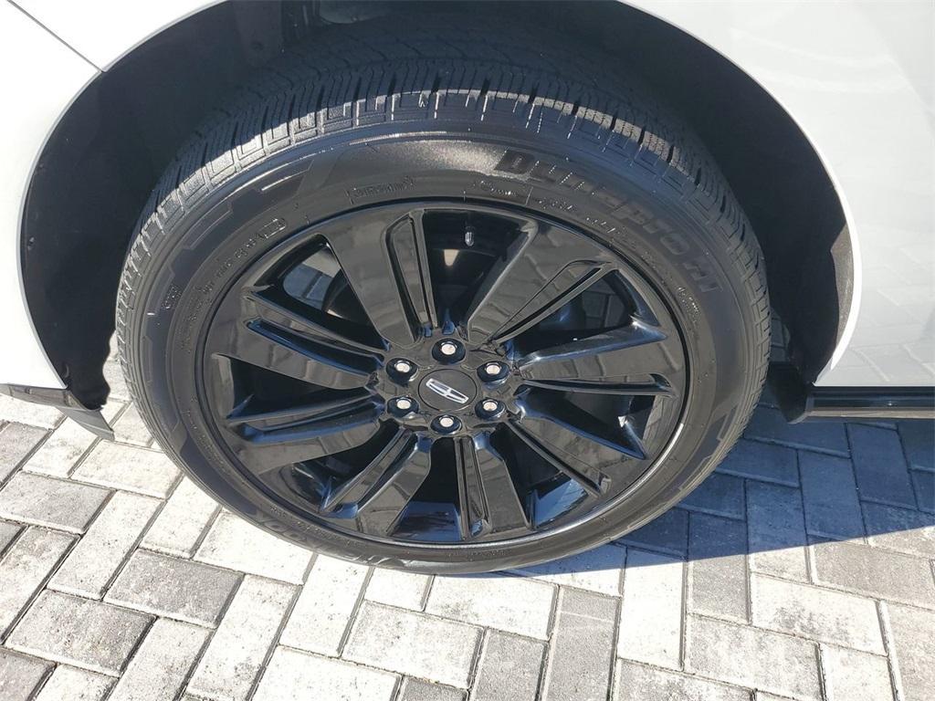 used 2022 Lincoln Navigator car, priced at $53,997