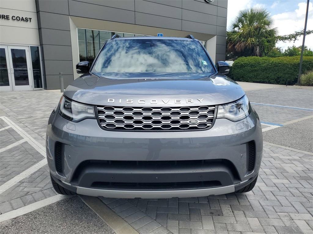 new 2025 Land Rover Discovery car, priced at $68,003