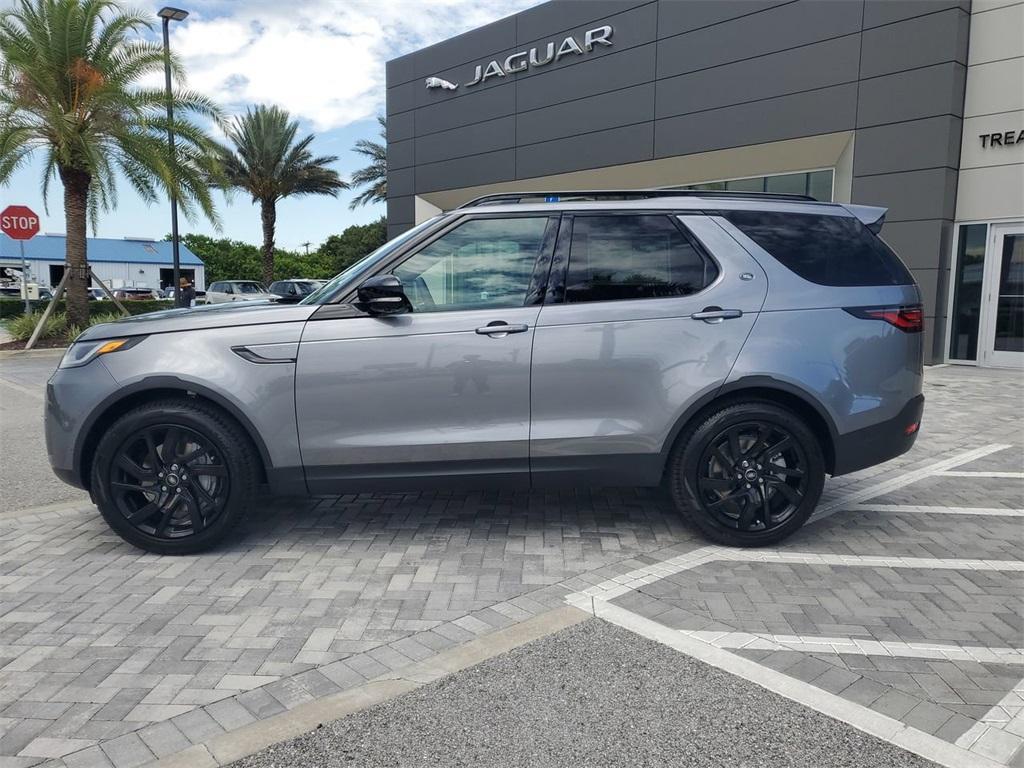 new 2025 Land Rover Discovery car, priced at $68,003