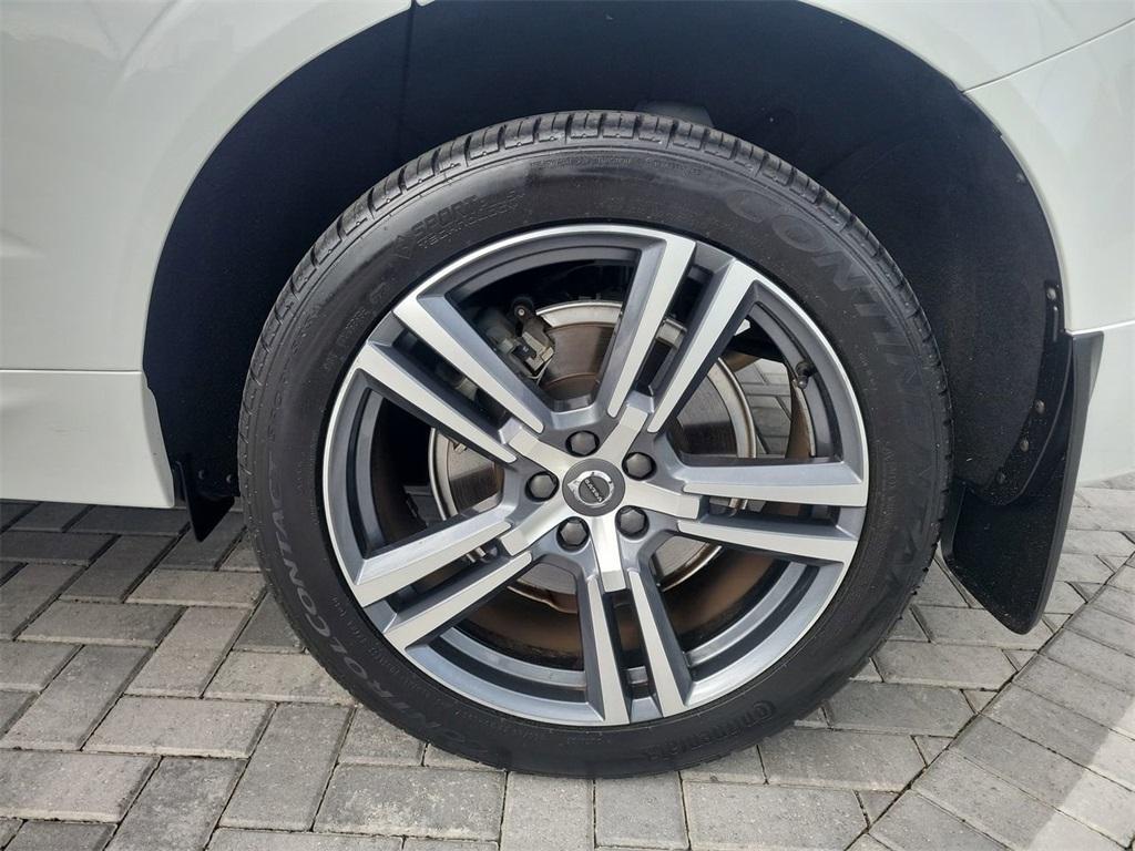 used 2021 Volvo XC60 Recharge Plug-In Hybrid car, priced at $29,957