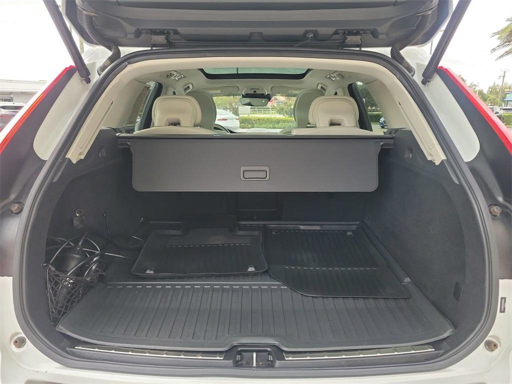 used 2021 Volvo XC60 Recharge Plug-In Hybrid car, priced at $29,957