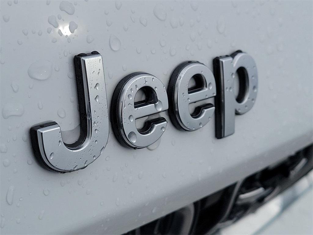 used 2023 Jeep Grand Cherokee car, priced at $46,997