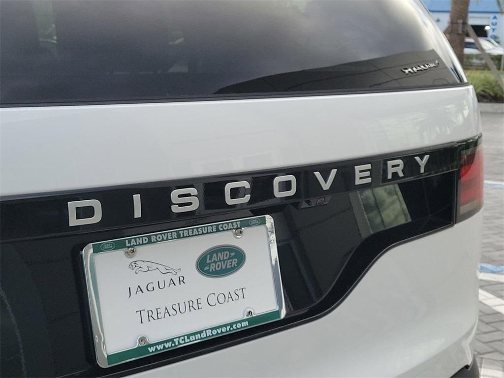 new 2025 Land Rover Discovery car, priced at $63,613