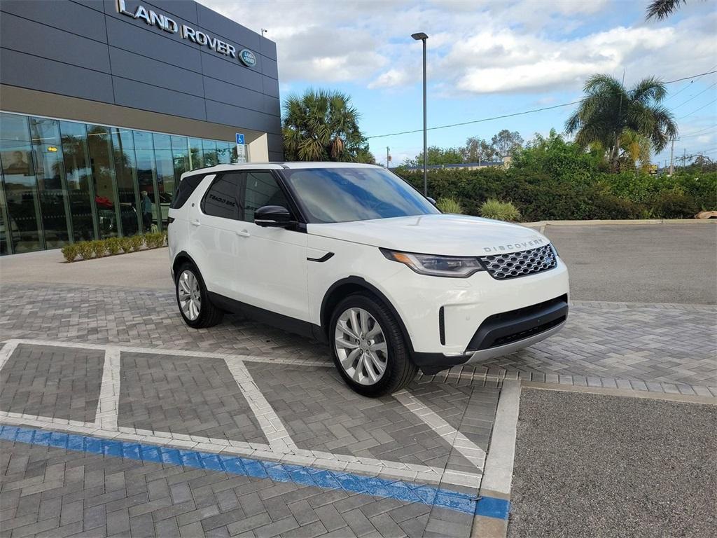 new 2025 Land Rover Discovery car, priced at $63,613