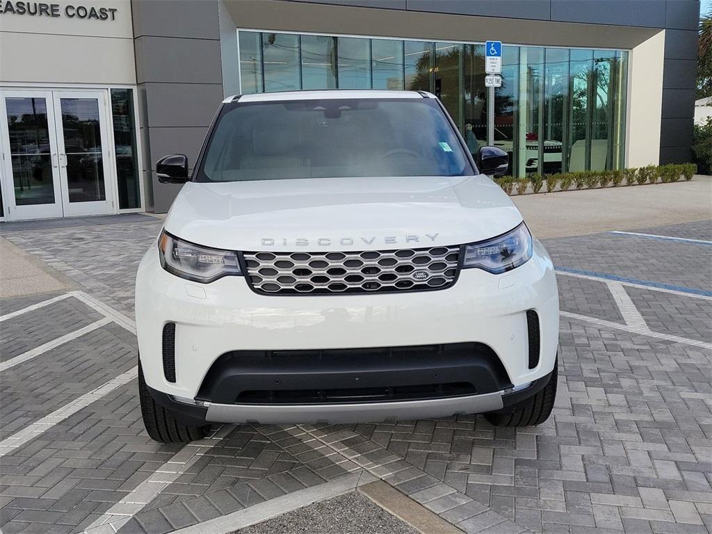 new 2025 Land Rover Discovery car, priced at $63,613