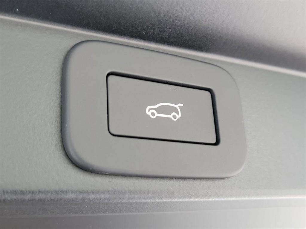 new 2025 Land Rover Range Rover car, priced at $143,280