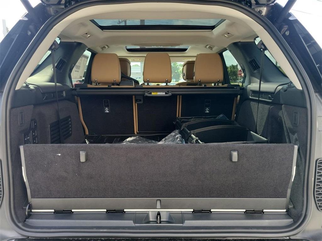 new 2025 Land Rover Discovery car, priced at $87,218