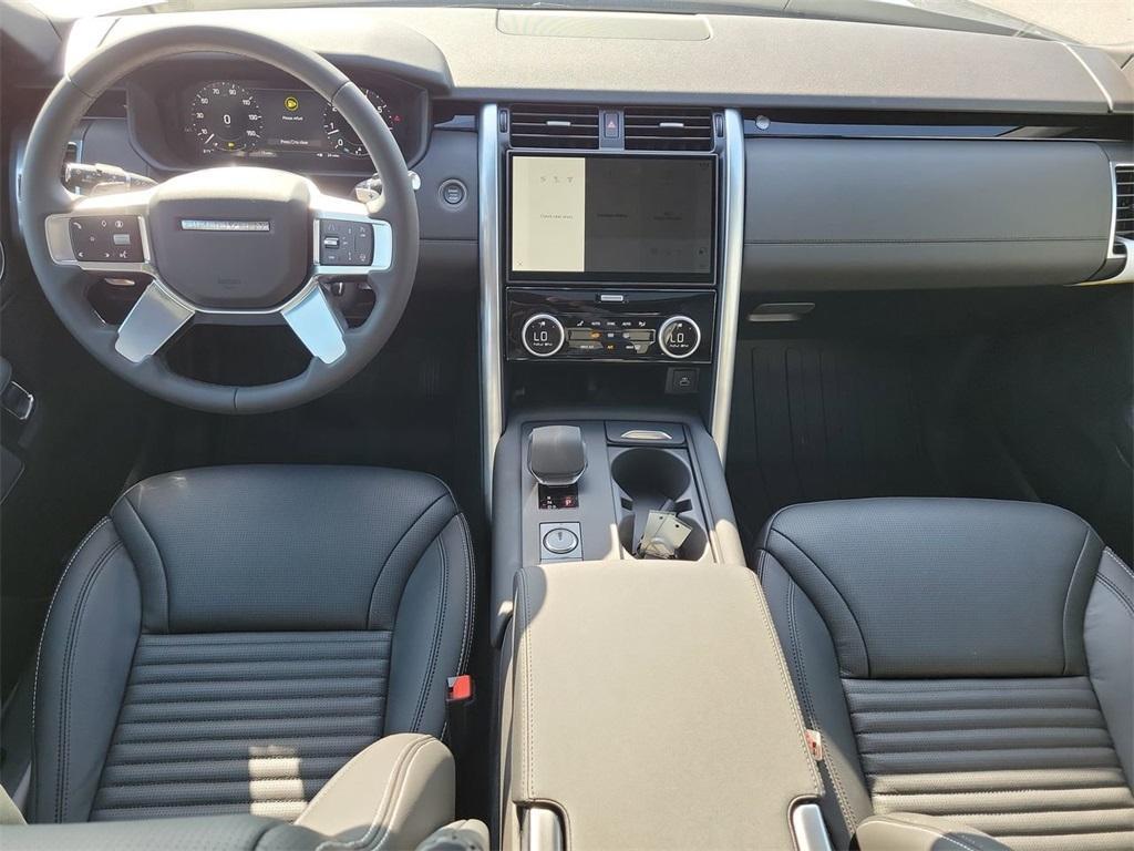 new 2025 Land Rover Discovery car, priced at $68,868
