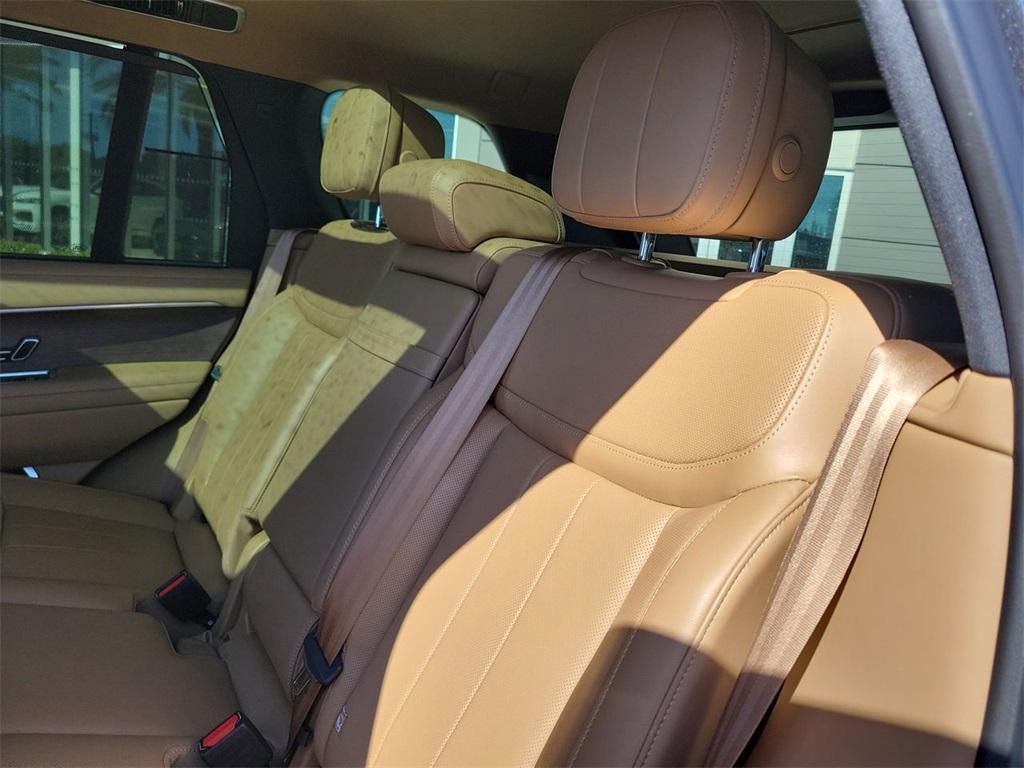 used 2023 Land Rover Range Rover car, priced at $110,997