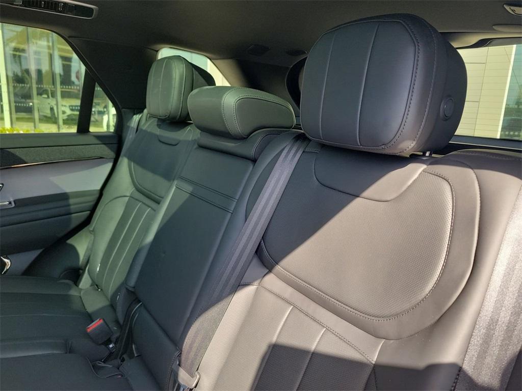 used 2024 Land Rover Range Rover Sport car, priced at $86,997