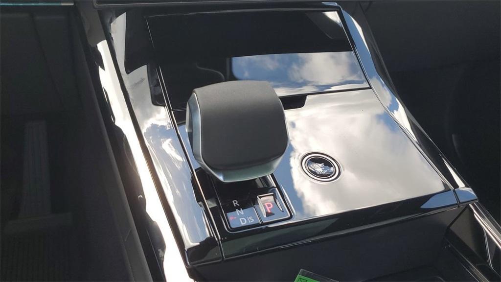 new 2025 Land Rover Range Rover Sport car, priced at $94,080