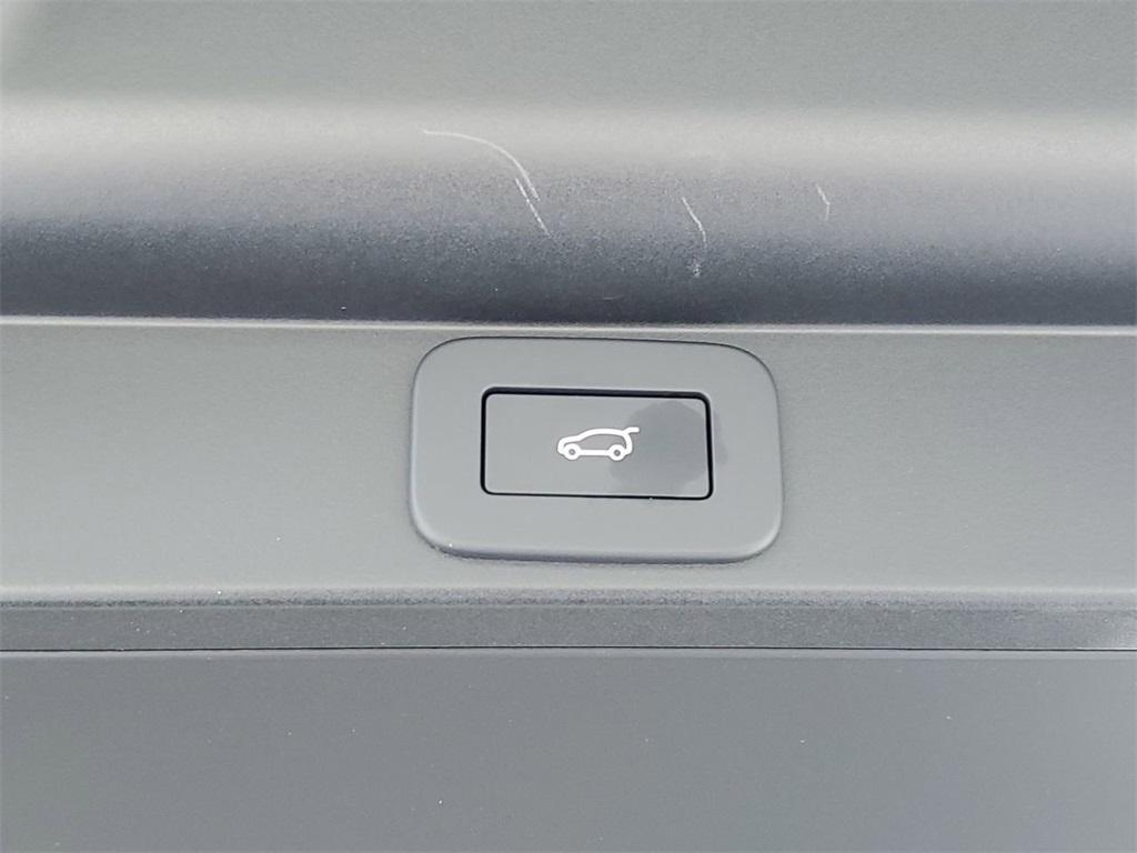 new 2025 Land Rover Range Rover car, priced at $191,005