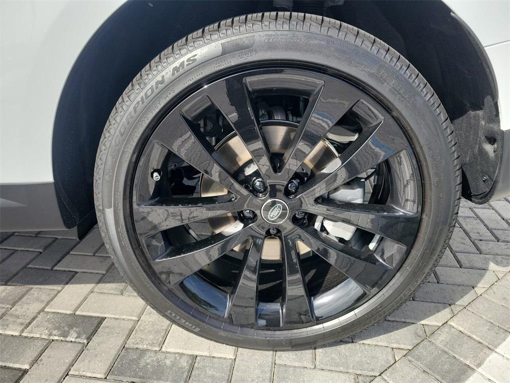 new 2025 Land Rover Range Rover Sport car, priced at $92,365
