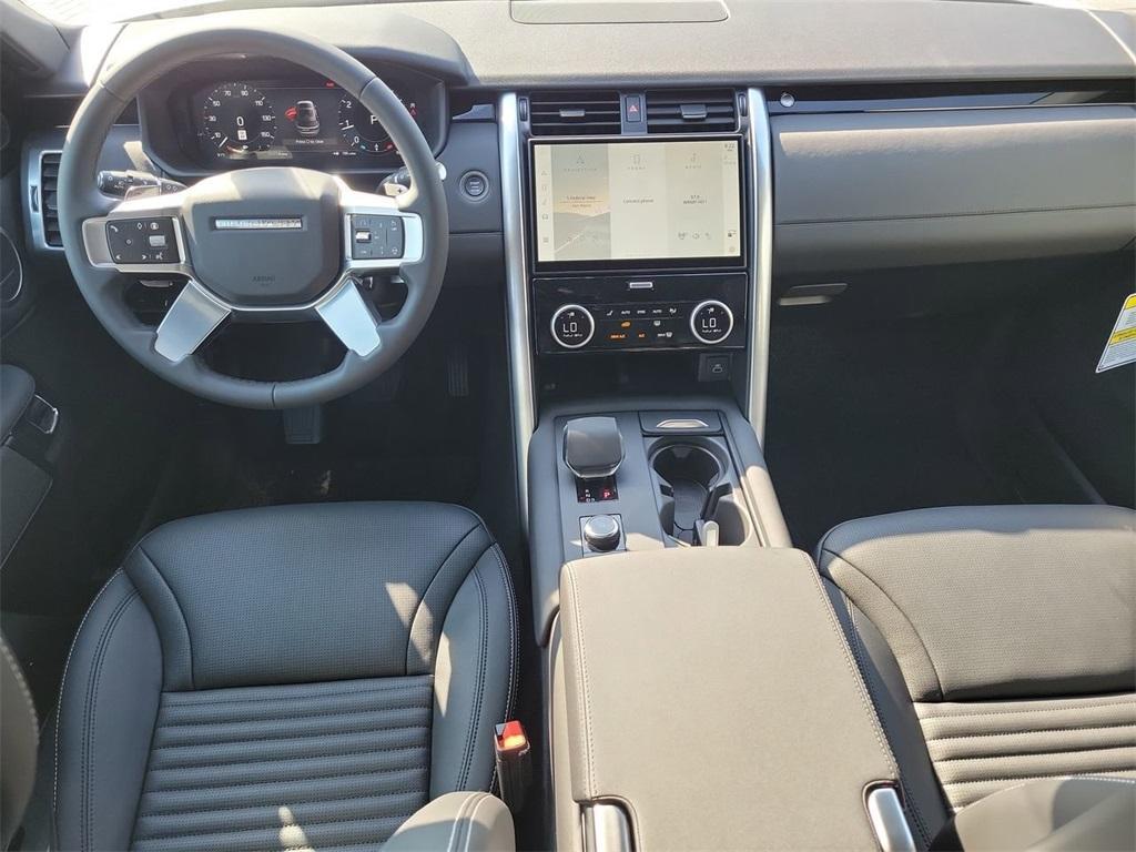 new 2025 Land Rover Discovery car, priced at $64,925